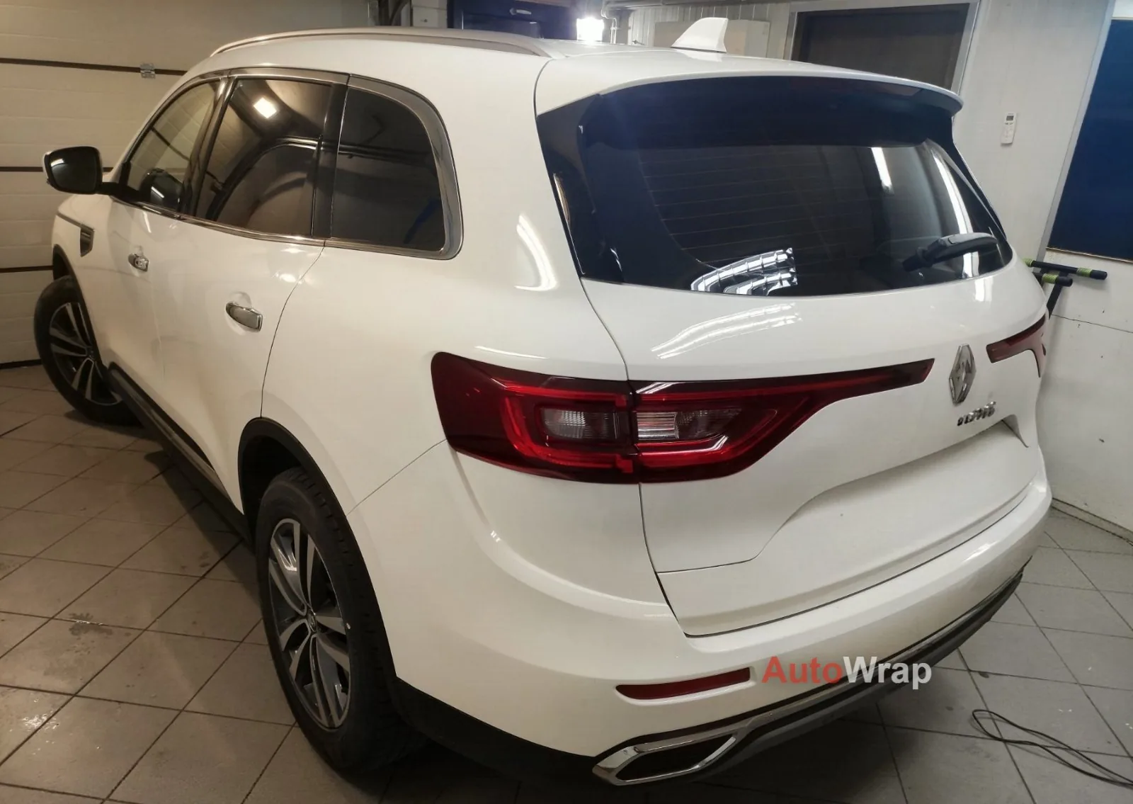 Renault Koleos z przyciemnionymi szybami